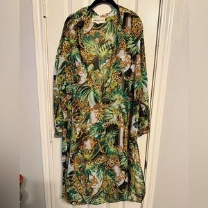 Wishing waves woman’s size small oversized top